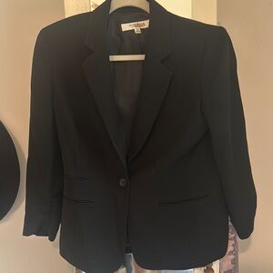 Nine West Black Blazer with Notched Lapel and Tailored Fit